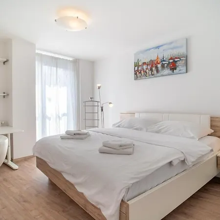Chic Urban 1br And Easy Parking * Bratislava